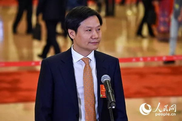 （图）雷军在两会现场
